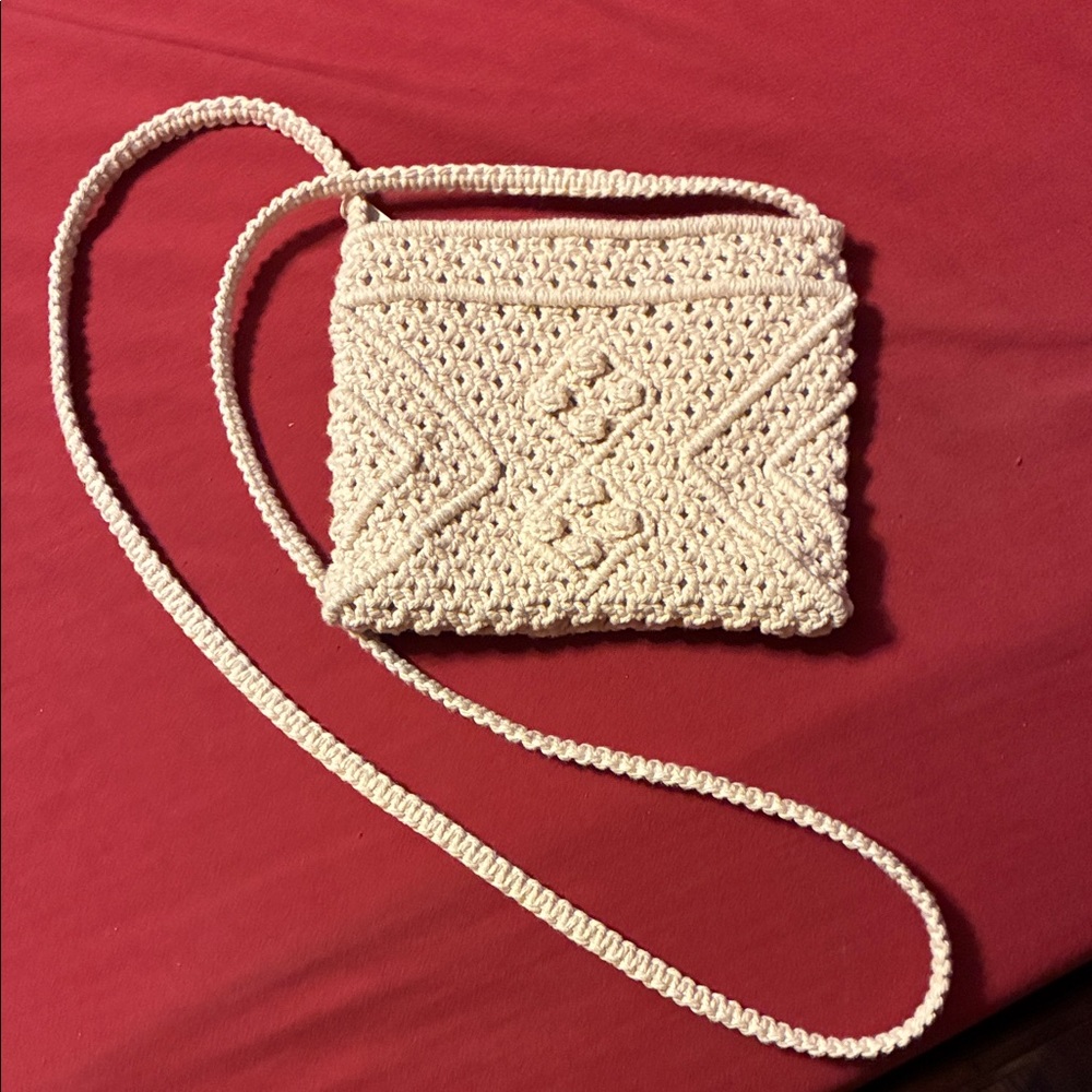 Elegant Cream Crochet Shoulder Bag